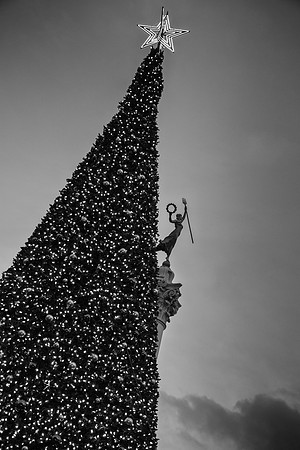 Christmas Tree, by Dean Chiang, Xyclopx