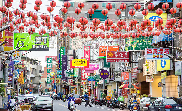 Festive Street, by Dean Chiang, Xyclopx